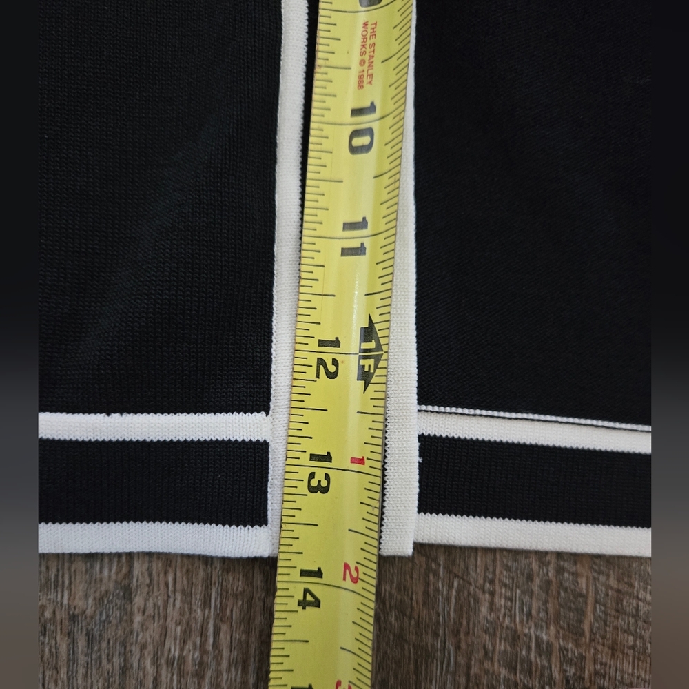 Eva Mendes Sweater Skirt, Medium - Picture 10 of 11